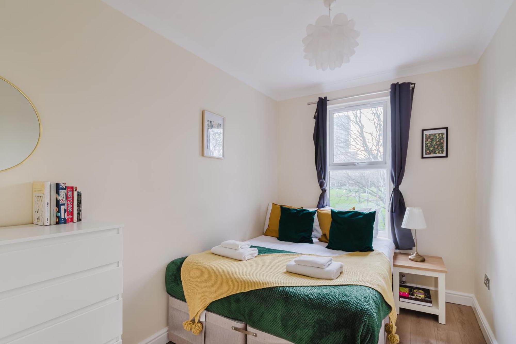 Ferienwohnung Modern Cosy Corner Flat 3 Bed And Loft Sleep 7 People London Exterior foto